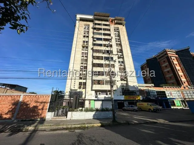 27-3398 Apartamnento en Venta en Urbanizacion San Miguel Maracay Estado Aragua