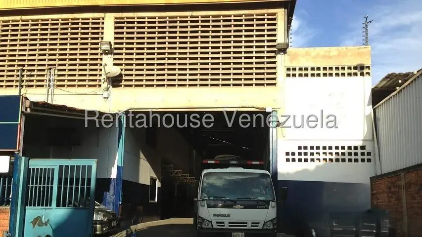 Galpon en Venta la Urbina