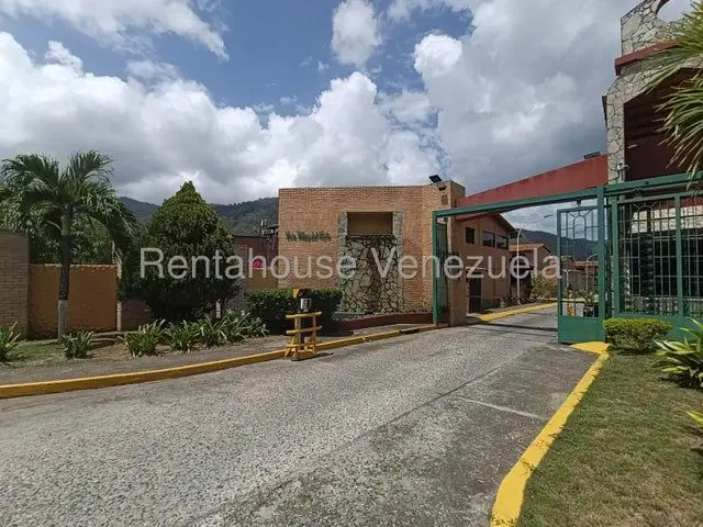 Casa en Venta Villas del Este Guatire