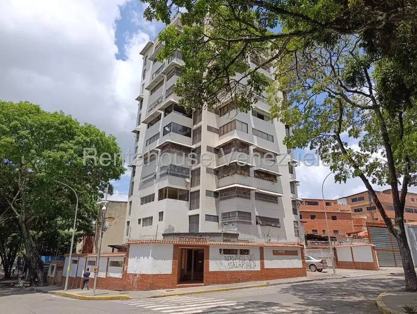 Apartamento en Venta los Rosales