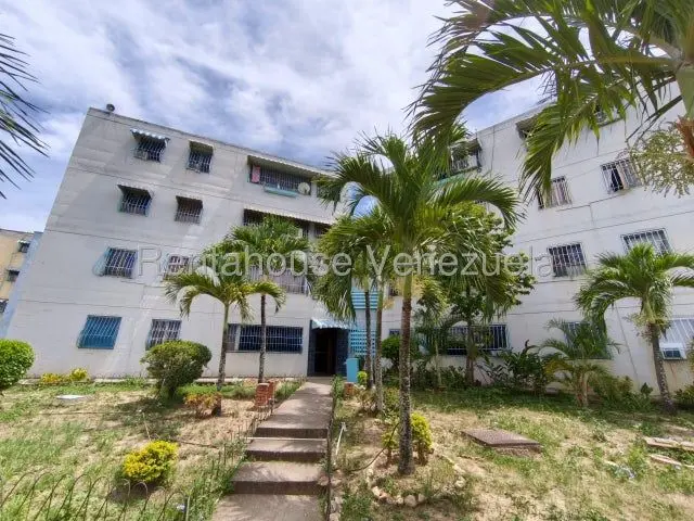 27-4076 Apartamento en Venta en La Victoria Urbanizacion Las Mercedes