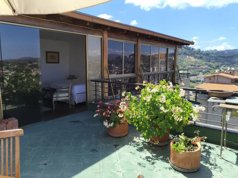 Apartamento tipo PH en venta, duplex, en La Tahona, Baruta, Caracas