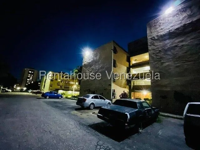 27-5698 Apartamento en venta en Residencia Turmero