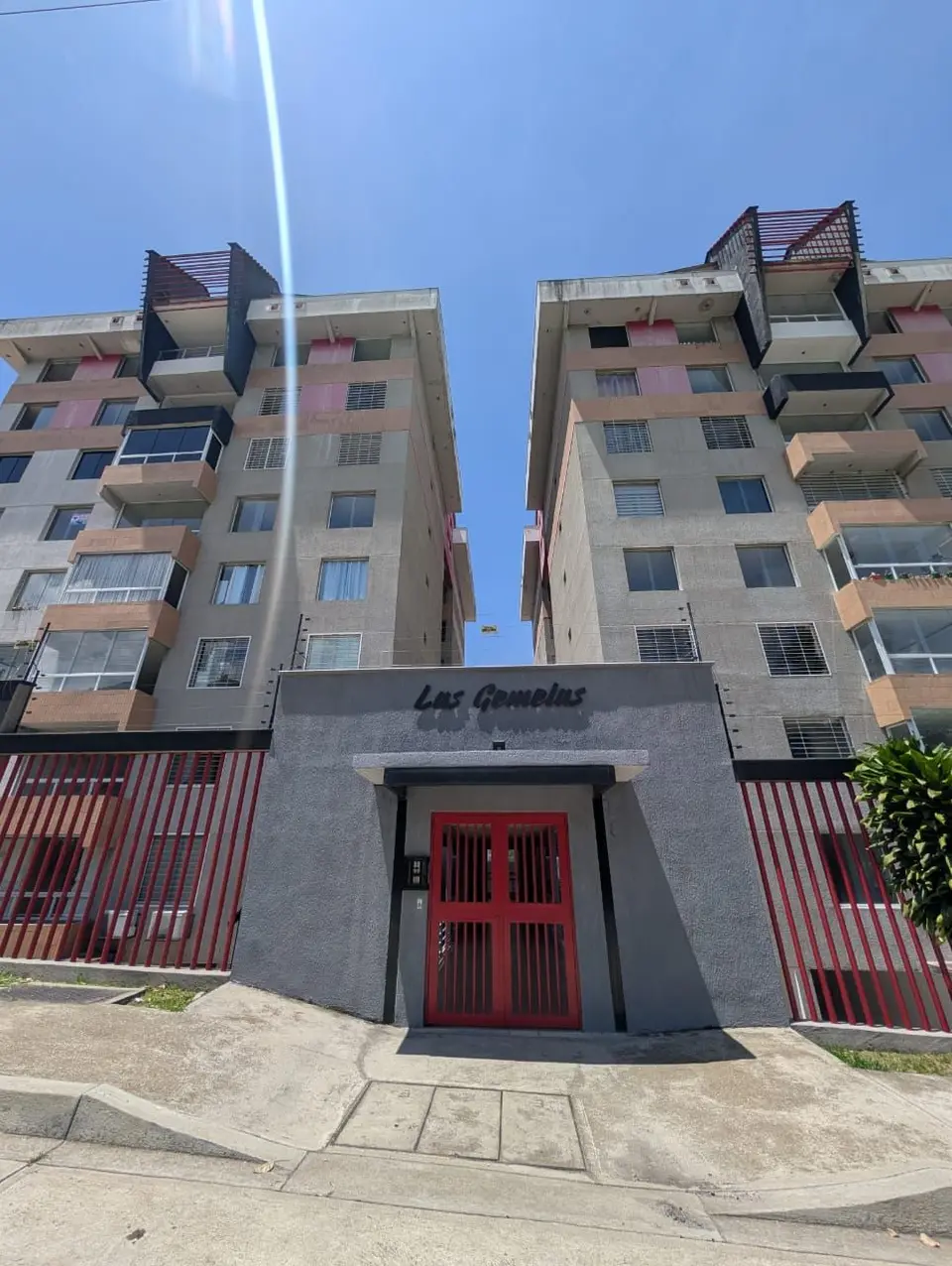 Espacioso y Amplio Apartamento en Venta en Av Los Próceres, Mérida, Residencias Las Gemelas