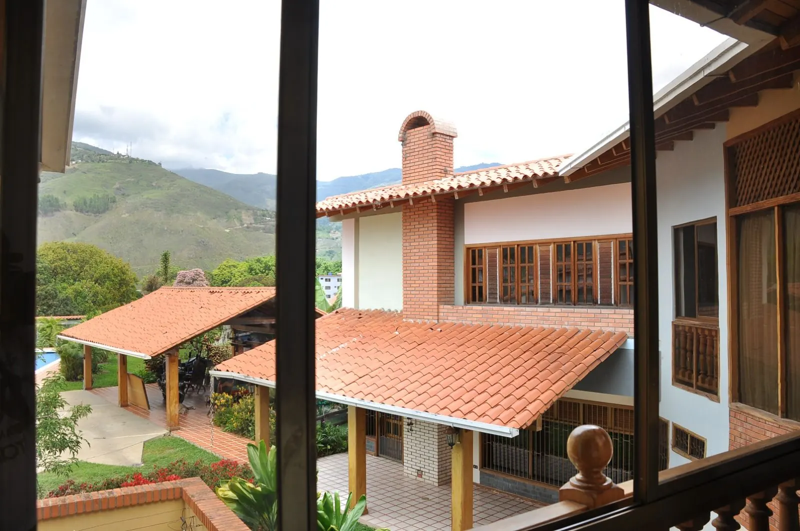 Casa y 2 Anexos en Venta, en La Mara, Mérida