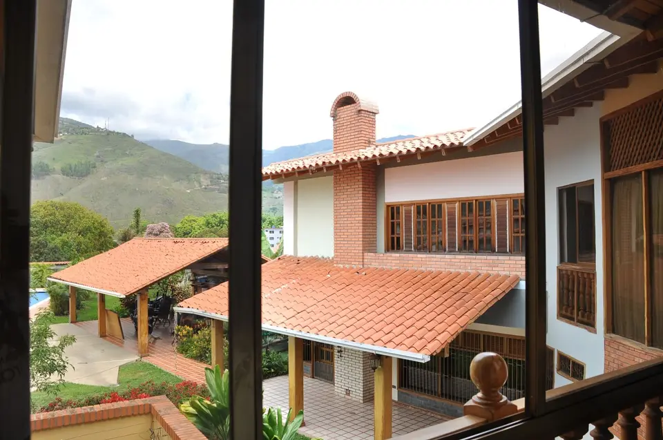 Casa y 2 Anexos en Venta, en La Mara, Mérida