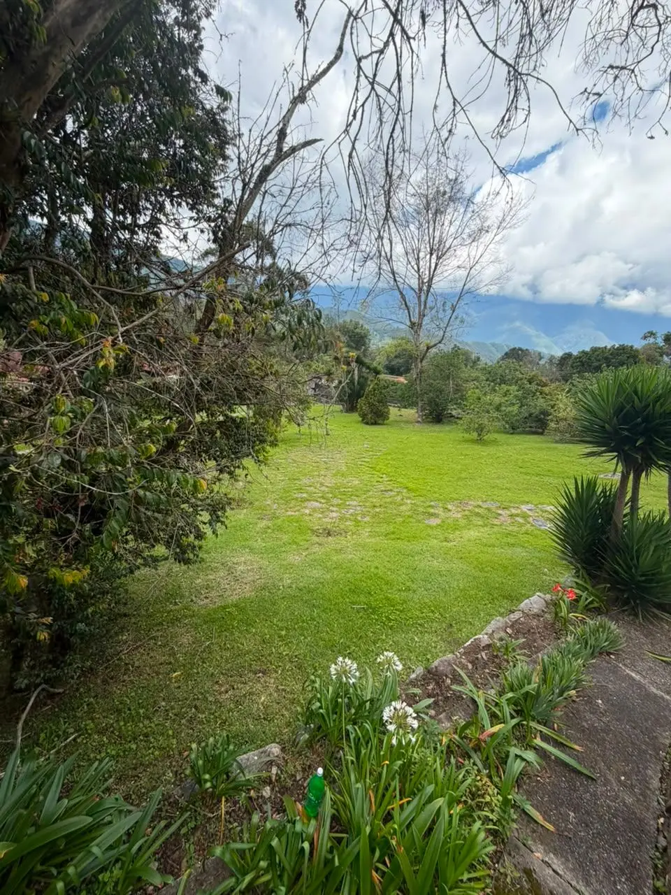 En Venta Casa de Campo en el Valle, Clima de Montaña, arboles frutales, amplio terreno para sembrar y con un Anexo