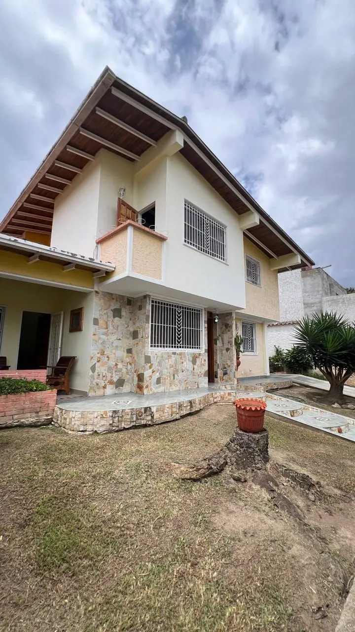 En Venta Casa Espaciosa, Elegante y Tranquila, en la Ciudad de Mérida