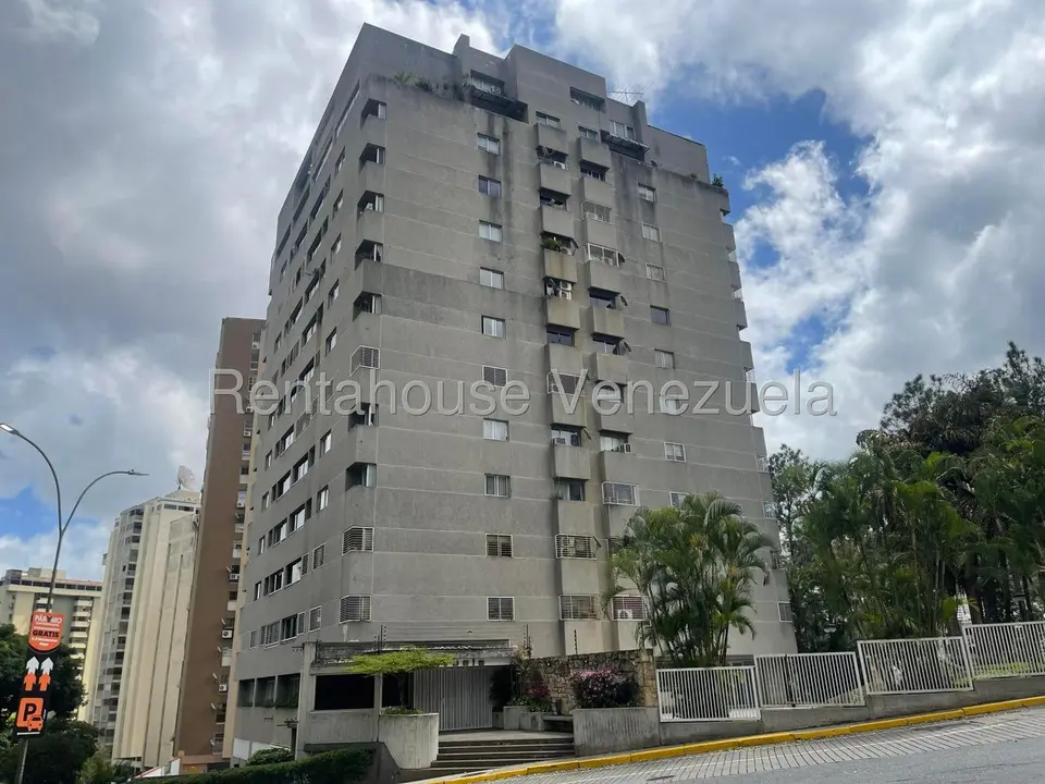 Apartamento en Alquiler en Lomas de Prados del Este.
