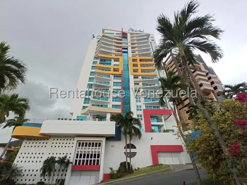 Moderno apartamento Urb Las Chimeneas