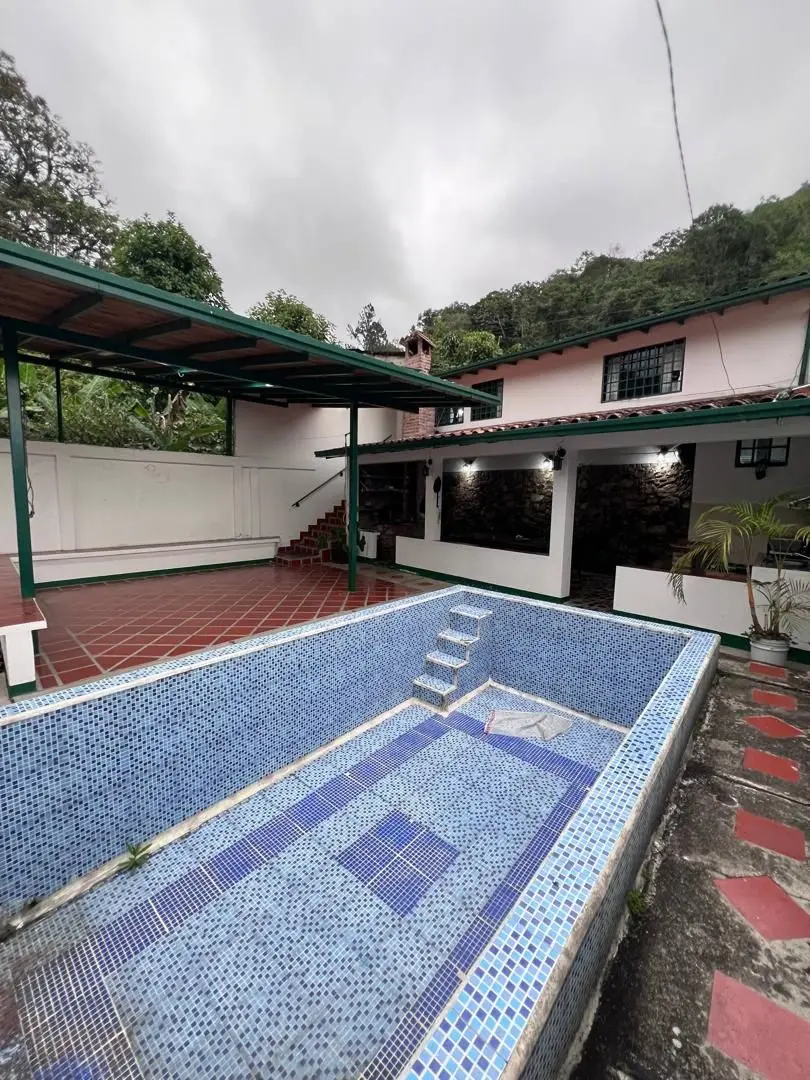 En Venta Casa tipo Campestre con piscina en El Manzano, Ejido,Mérida