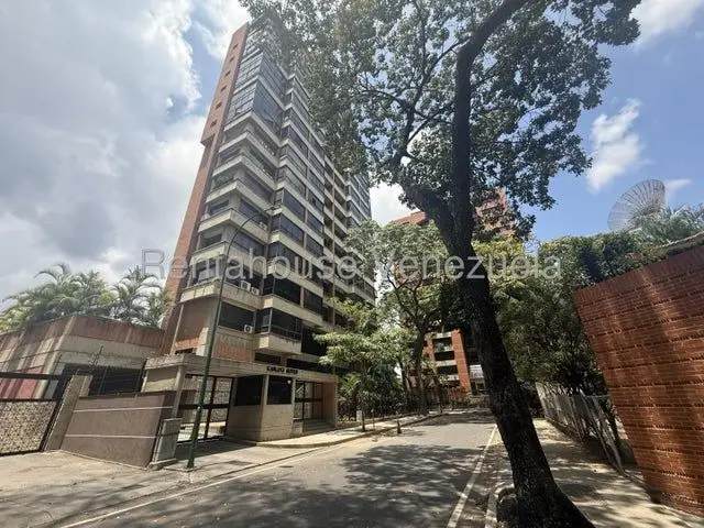 Apartamento en Alquiler el Rosal Tlf 04242129768 Rolando Rodriguez