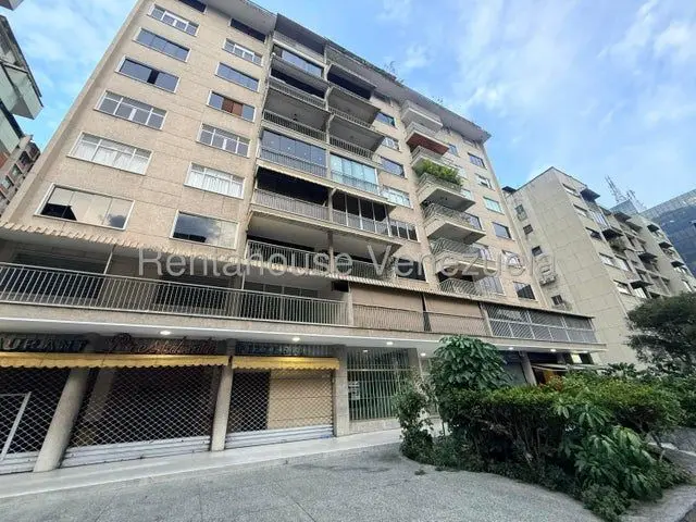 APARTAMENTO EN VENTA LOS PALOS GRANDES TLF 04242129768 ROLANDO RODRIGUEZ