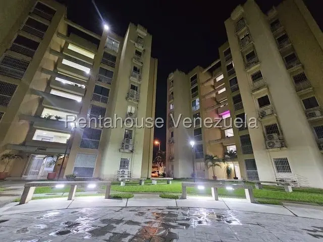 27-4505 Apartamento En Alquiler Villas Geica