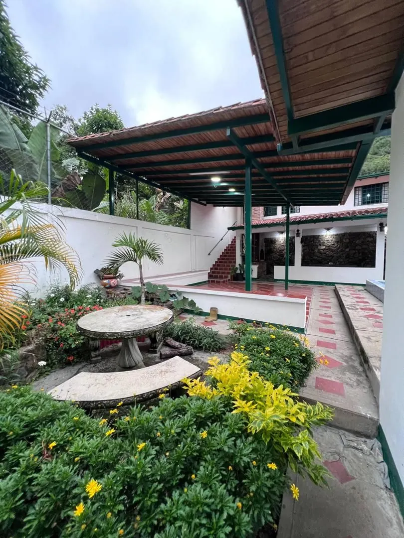 En Venta Casa con Anexo y Clima de Montaña, en El Manzano, Vía Jají, Mérida