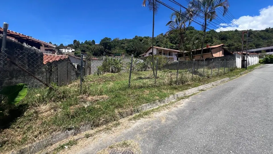 En Venta Espacioso Terreno, Lugar Perfecto para Construir tus Sueñosen la Ciudad de Mérida
