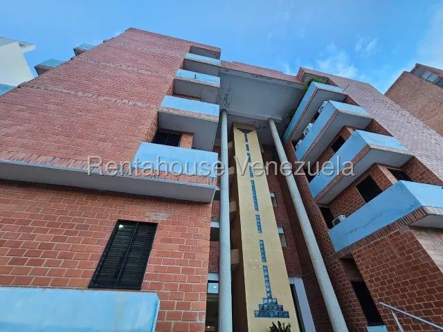 27-6275 Apartamento en Venta en San Jacinto